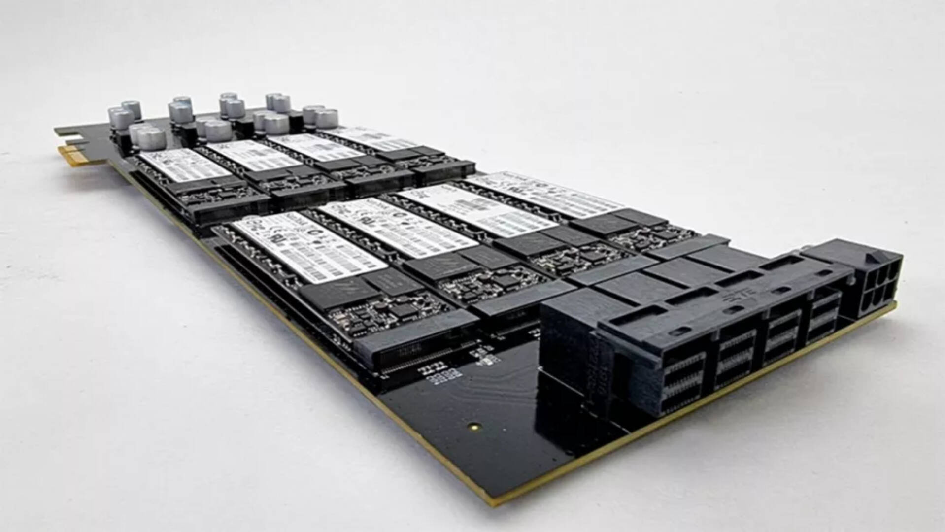 Stockage Apex PCie 16 SSD